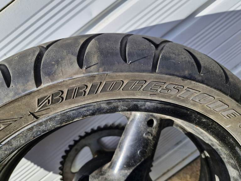 Suzuki Gsf 650 Gsf650 2005 Bandit Rear Wheel Good Tyre Disc And Sprocket