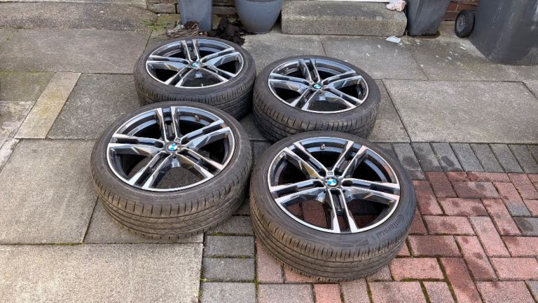 Genuine BMW 1,2 Series 18" 819 M Alloy Wheels & Premium Tyres F40 F44 5x112 TPMS