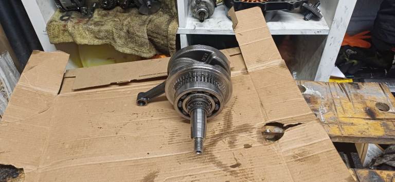 Honda cbr125r crankshaft shaft 