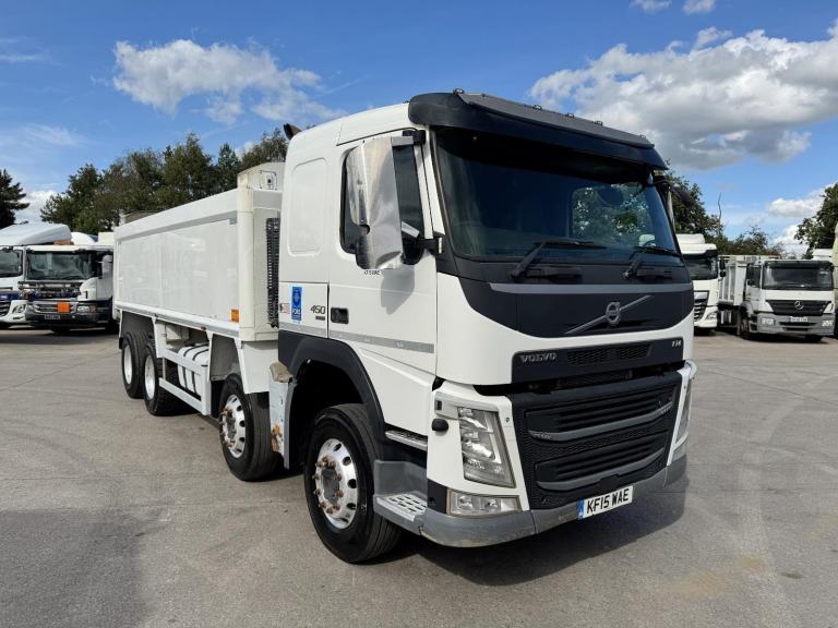 2015 VOLVO FM 450 8X4 TIPPER