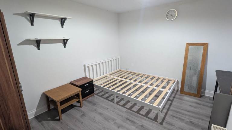 Double room to rent in Enfield/ Edmonton - Spacious and Private Enquire now