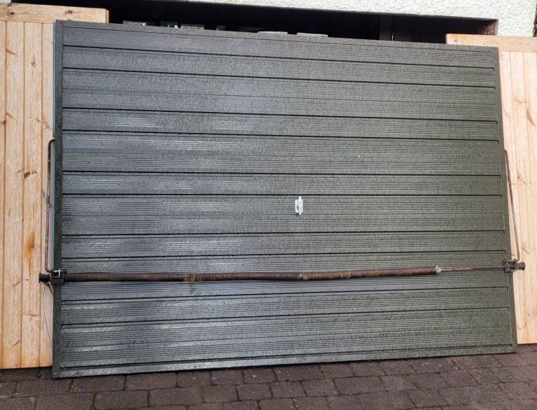 HENDERSON "MERLIN"up and over GARAGE DOOR.