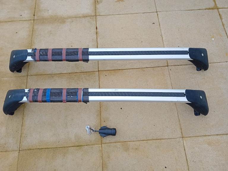 VOLVO V40 roof bars