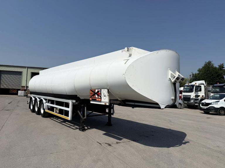 2014 LAKELAND INNOVATOR 42,800 LITRE FUEL TANKER 