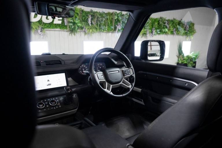 2021 Land Rover Defender 3.0 D300 MHEV X-Dynamic HSE SUV 5dr Diesel Auto 4WD Euro 6 (s/s) (300 ps...