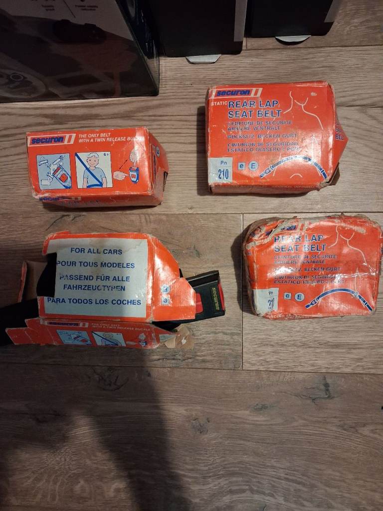 SECURON Rear Lap Seat Belts