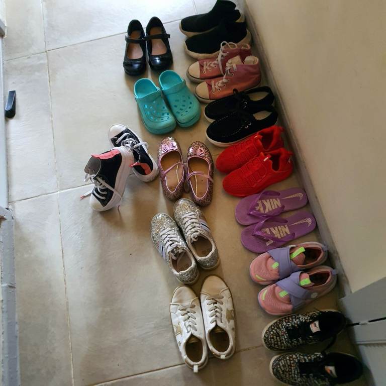 Nike force one puma converse Girls shoe bundle 6 to 8 yo