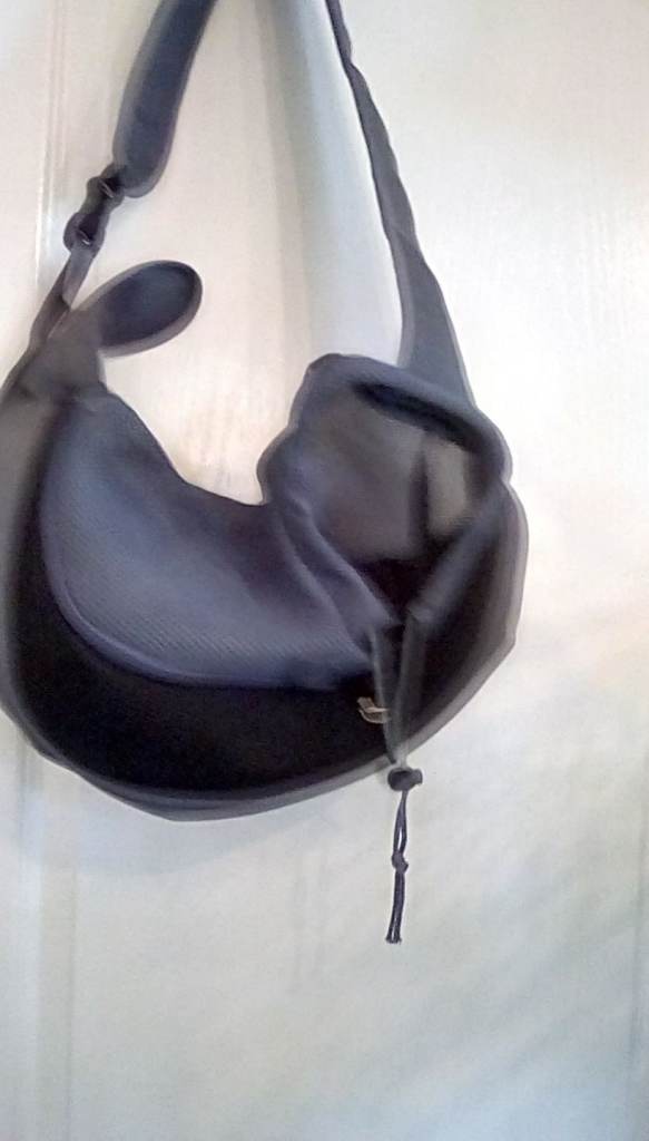 Cross Body SMALL DOG CARRY BAG (New/Unused)