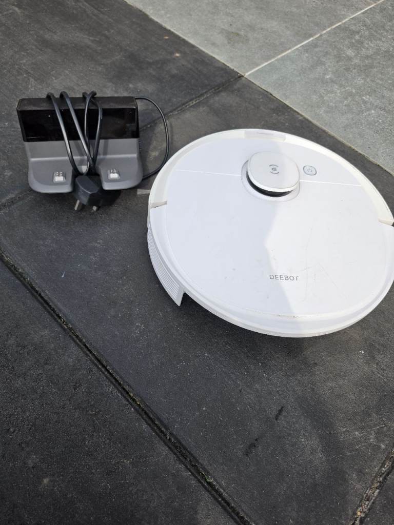 BROKEN Ecovacs DEEBOT Robot Vacuum Cleaner N8