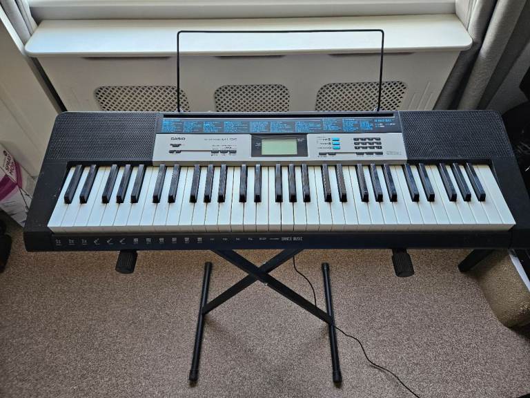 Casio LK-136 Electric Keyboard with Stand