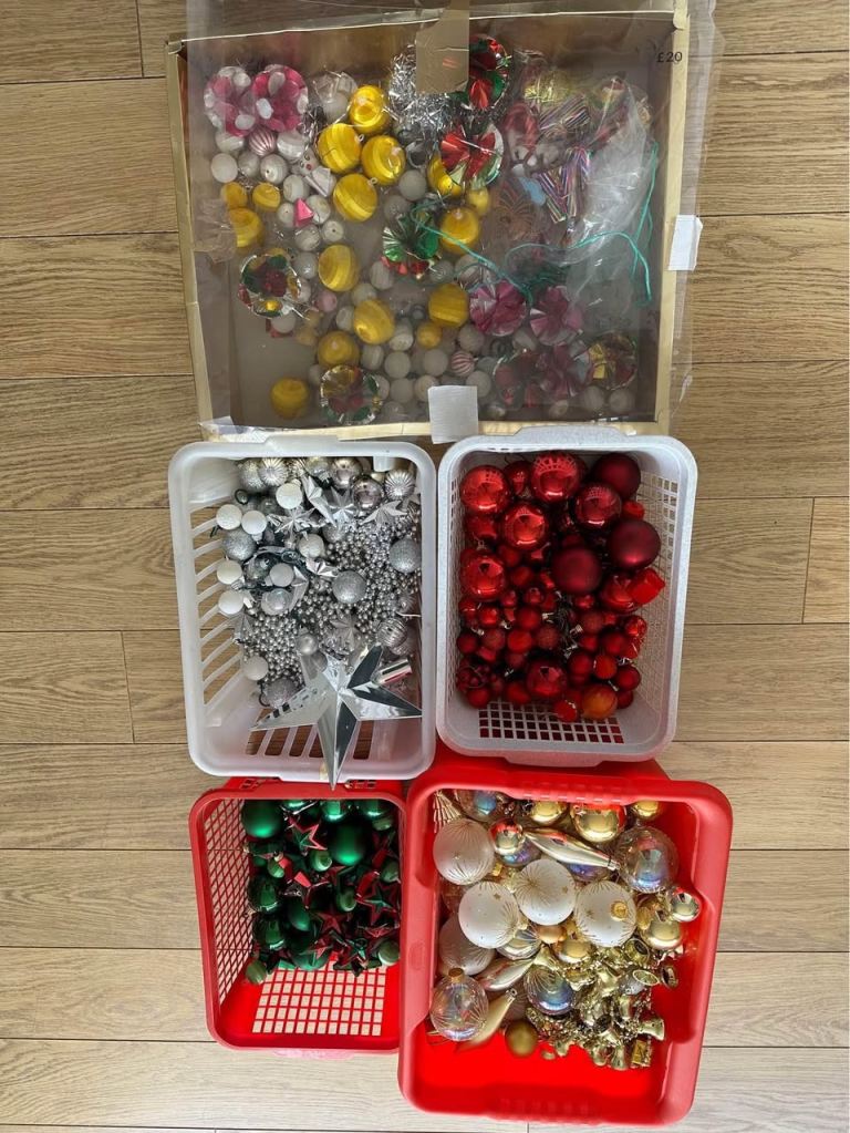 Huge Selection Of Christmas Decorative Baubles & Tinsel.