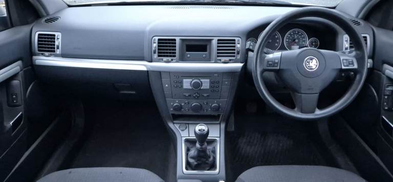 MOT: 21/10/2026. Owned since 2012. Low miles. Well cared for - 2007 Vauxhall Vectra Exclusiv 1.8