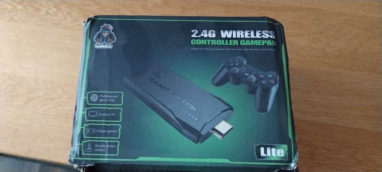 Game stick lite (Retro consoles emulator) with 2 wireless controllers