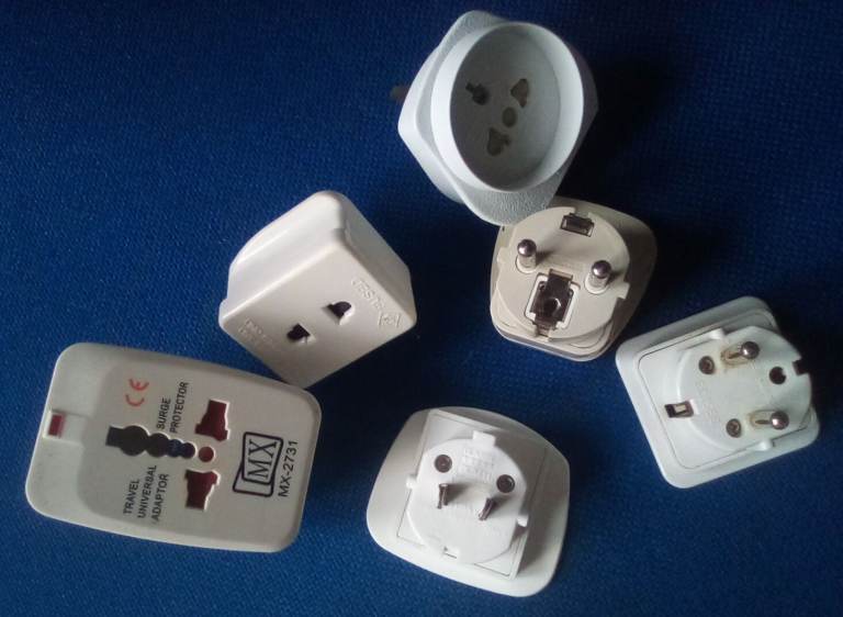 Wonderful SELECTION 6 ESSENTIAL  TRAVEL plugs for Europe, USA, Aus, NZ  including…..