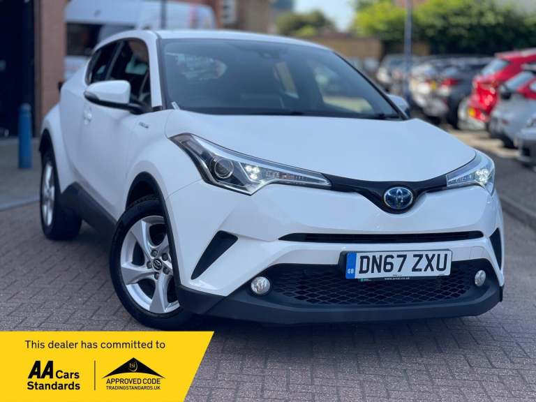 2017 Toyota C-HR 1.8 VVT-h Icon SUV 5dr Petrol Hybrid CVT Euro 6 (s/s) (122 ps) HATCHBACK Petrol/...