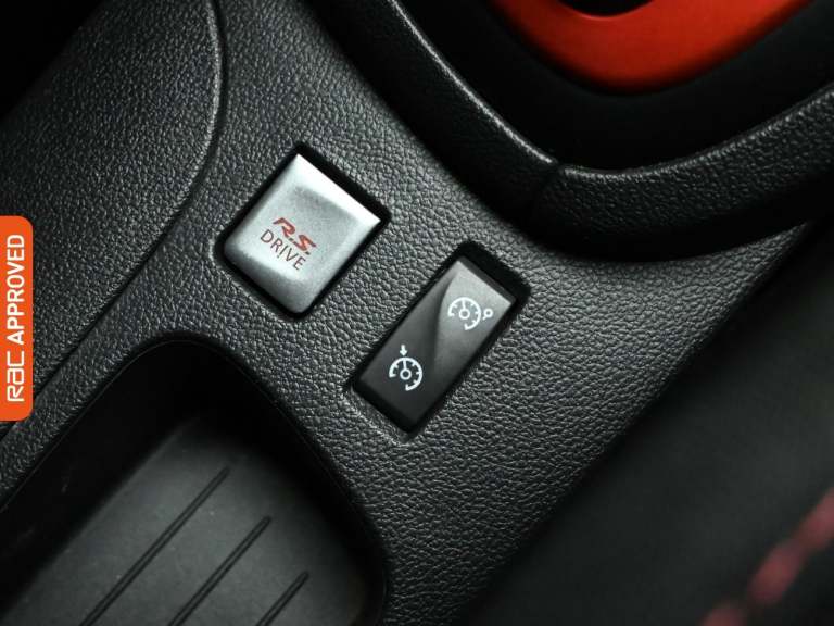 2016 Renault Clio 1.6 TCe Renaultsport Nav Lux Hatchback 5dr Petrol Auto Euro 6 (200 ps) Hatchbac...