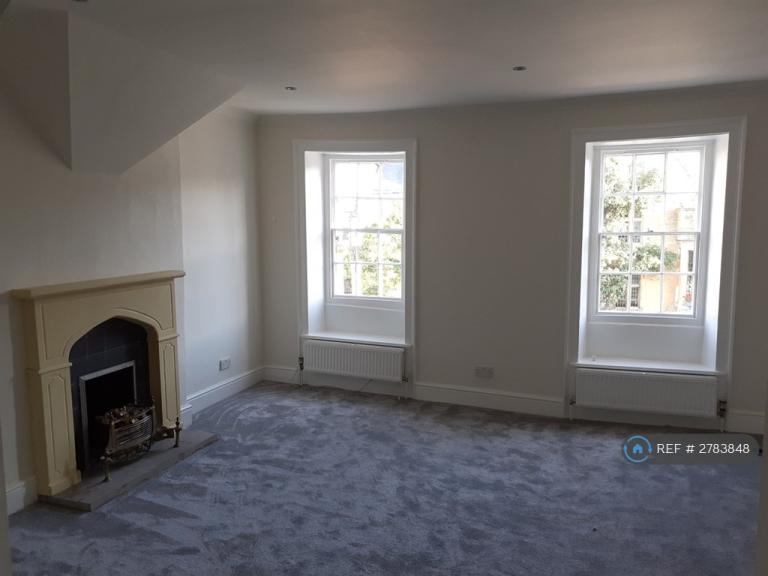 2 bedroom flat in High Street, Broadway, WR12 (2 bed) (#2783848)