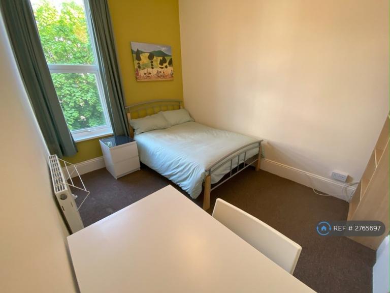 1 bedroom in Kingsley Road, Plymouth, PL4 (#2765697)