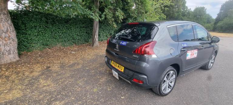 Peugeot, 3008, Hatchback, 2016, Semi-Auto, 1560 (cc), 5 doors