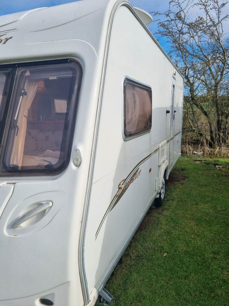 Bailey senator 2 berth full end dressing room motor mover excellent condition 