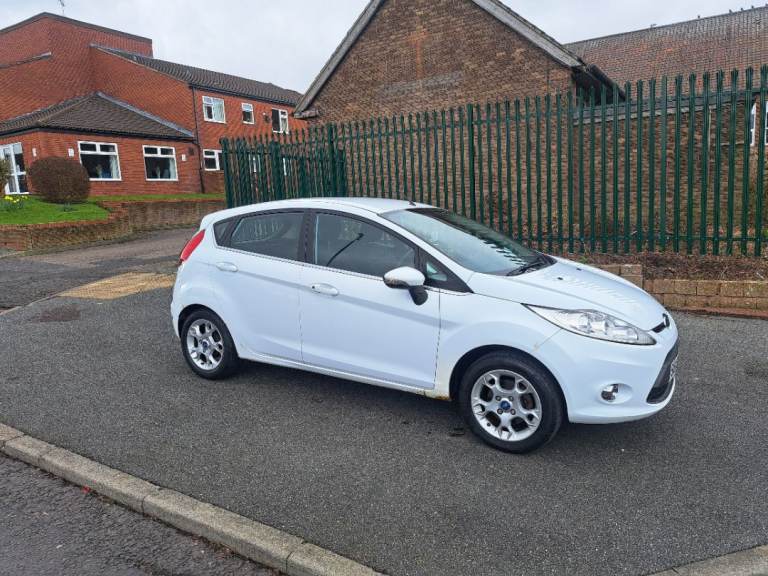 Ford, FIESTA, Hatchback, 2012, Manual, 1242 (cc), 5 doors
