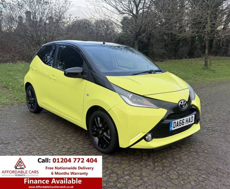 2016 Toyota AYGO 1.0 VVT-i x-cite 3 Yellow Bi-Tone Hatchback 5dr Petrol Manual Euro 6 (68 ps Hatc...