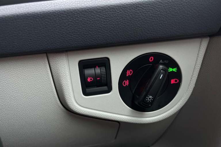 2021 Volkswagen Polo 1.0 EVO 80 Beats 5dr - APPLE CAR PLAY, FULLY SERVICED, LOW INSURANCE Manual ...