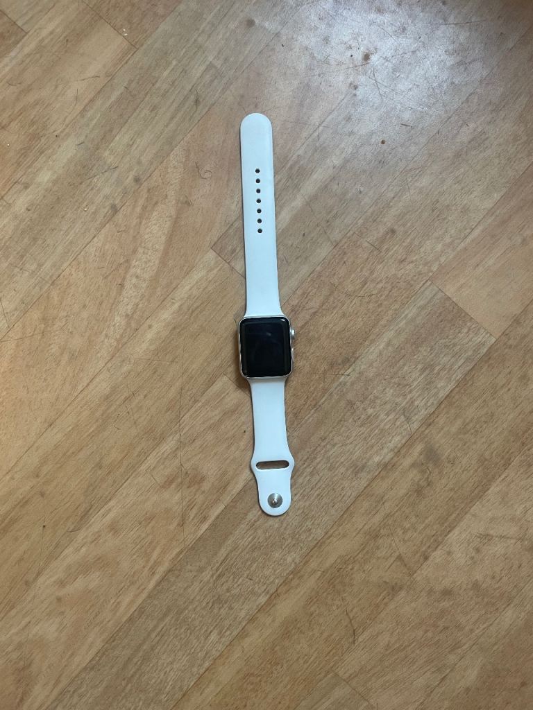 Smart Watch Series 3 42MM GPS - Good Condition