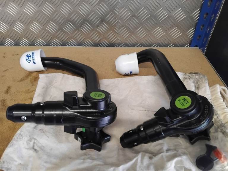 Universal Tow Attachments x 2