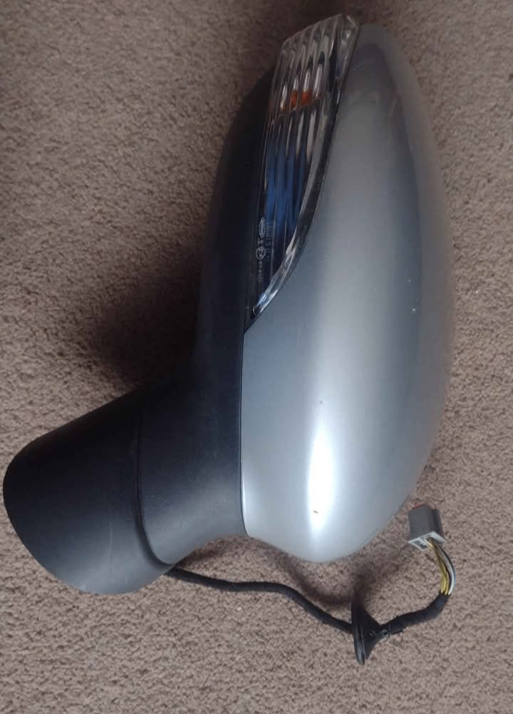 Ford Fiesta MK7 Driver Side Power Fold Wing Mirror - Moondust Silver