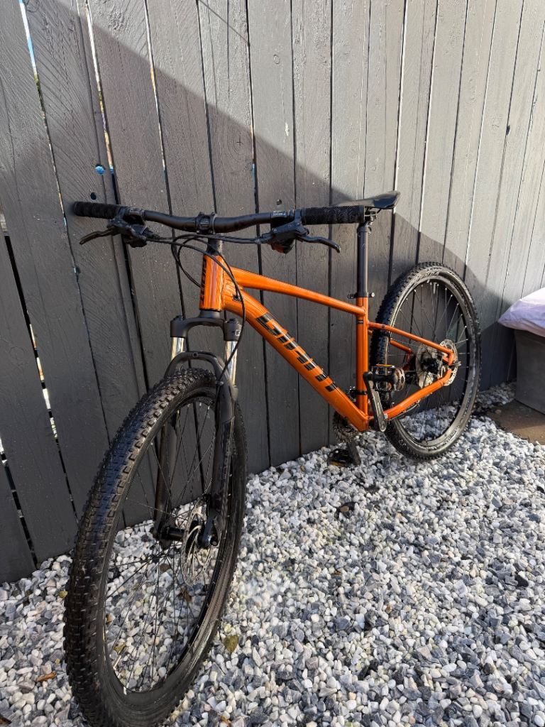 Men’s giant talon mountain bike 