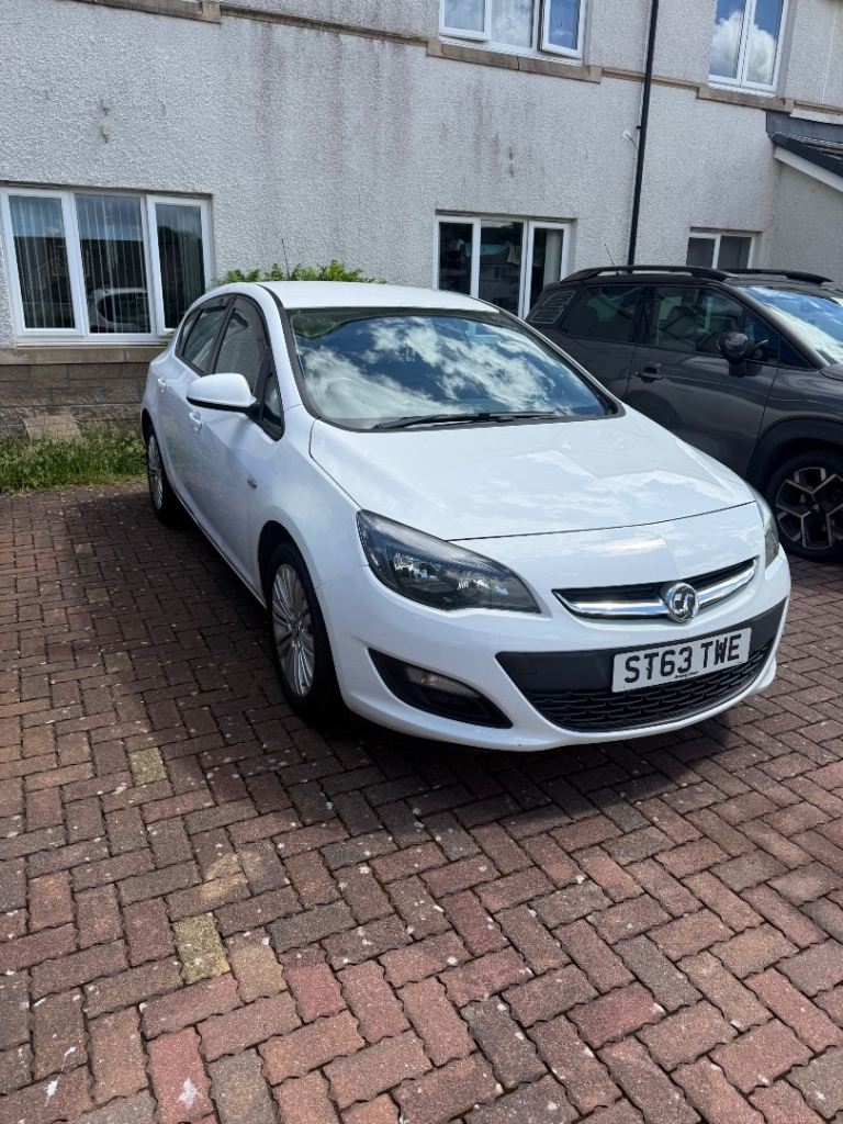 Vauxhall, ASTRA, Hatchback, 2013, Manual, 1598 (cc), 5 doors