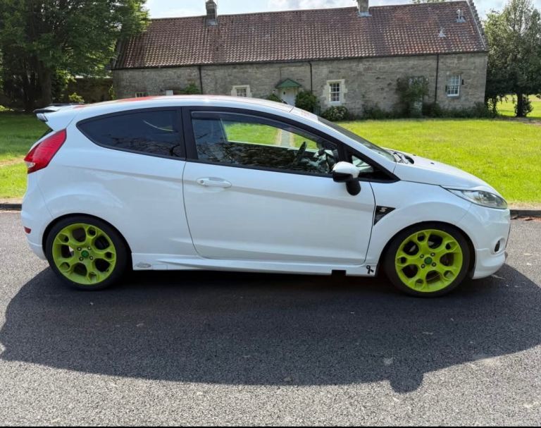 Ford, FIESTA, Hatchback, 2012, Manual, 1596 (cc), 3 doors