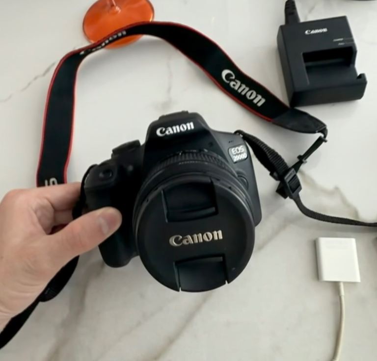 Canon EOS2000D camera. Perfect condition 