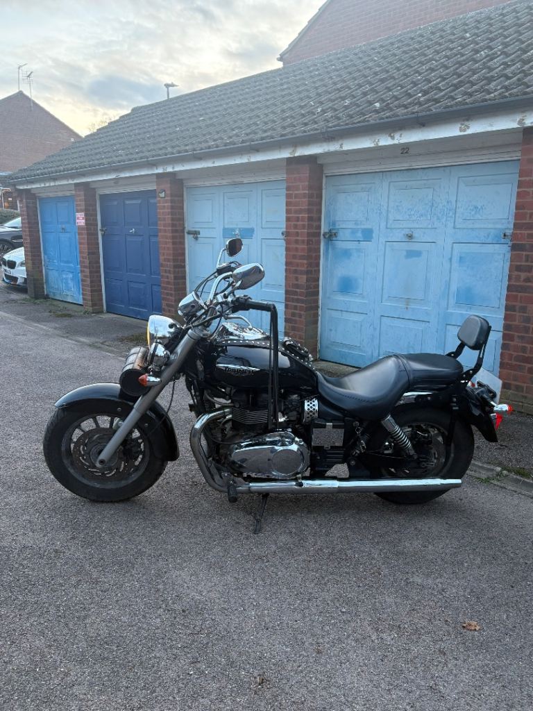 Triumph, BONNEVILLE, 2012, 865 (cc)