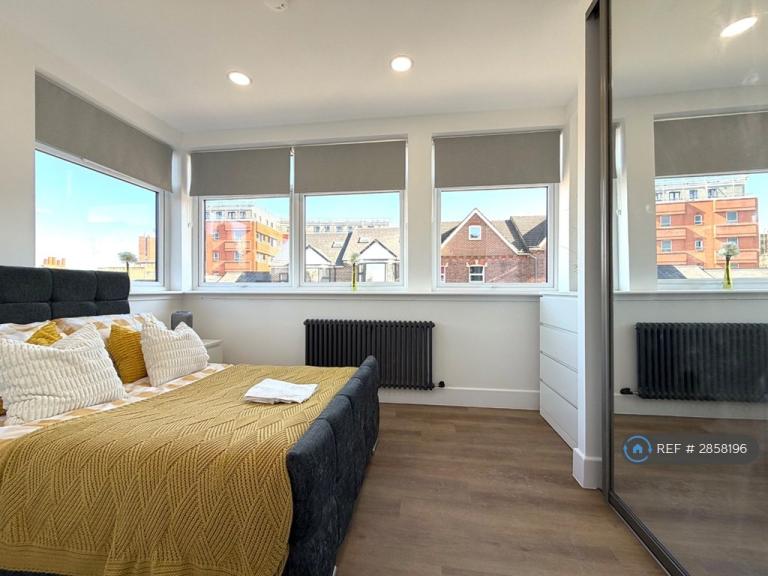 1 bedroom flat in Cardiff Road, Luton, LU1 (1 bed) (#2858196)