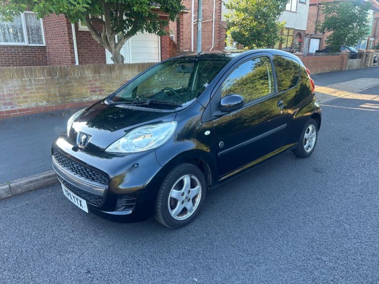 Peugeot, 107, Hatchback, 2011, Manual, 998 (cc), 3 doors