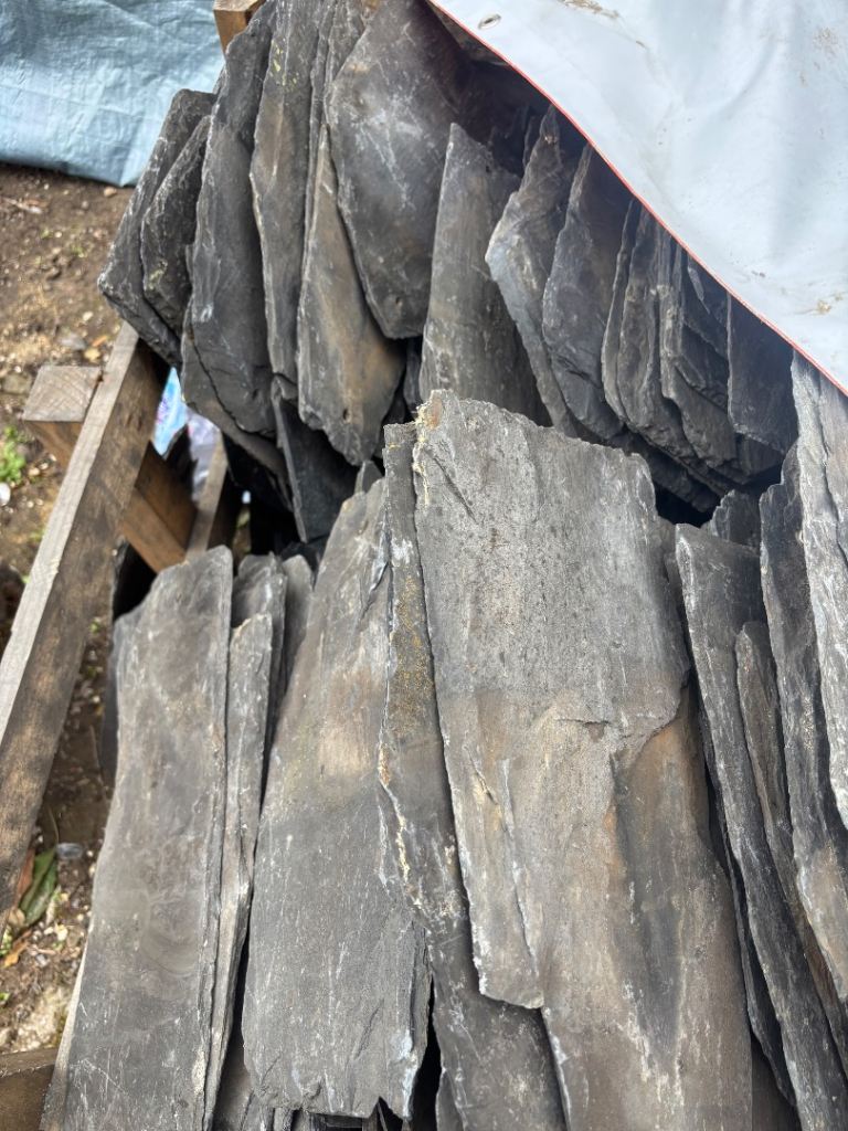     1600 Reclaimed Natural Roof Slates – 16” x 8” (400 x 200mm)