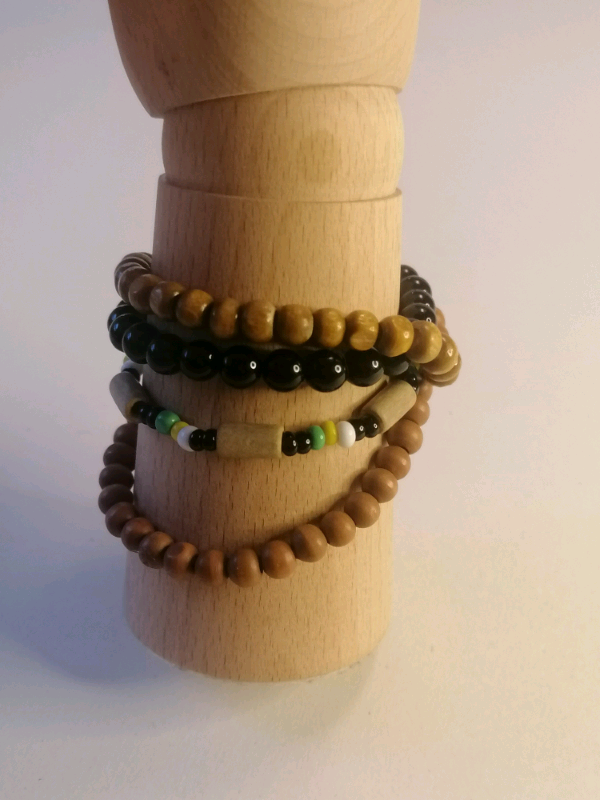 4- pieces, mans bracelets.. 