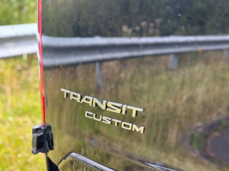 FORD TRANSIT 2.0 TDCi 290 Limited 2017