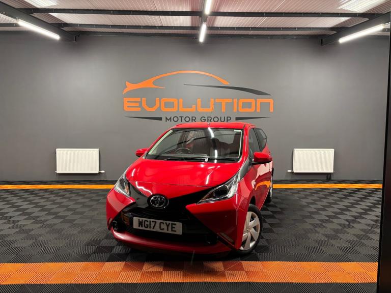 2017 Toyota AYGO 1.0 VVT-i X-Play 5dr x-shift HATCHBACK Petrol Manual