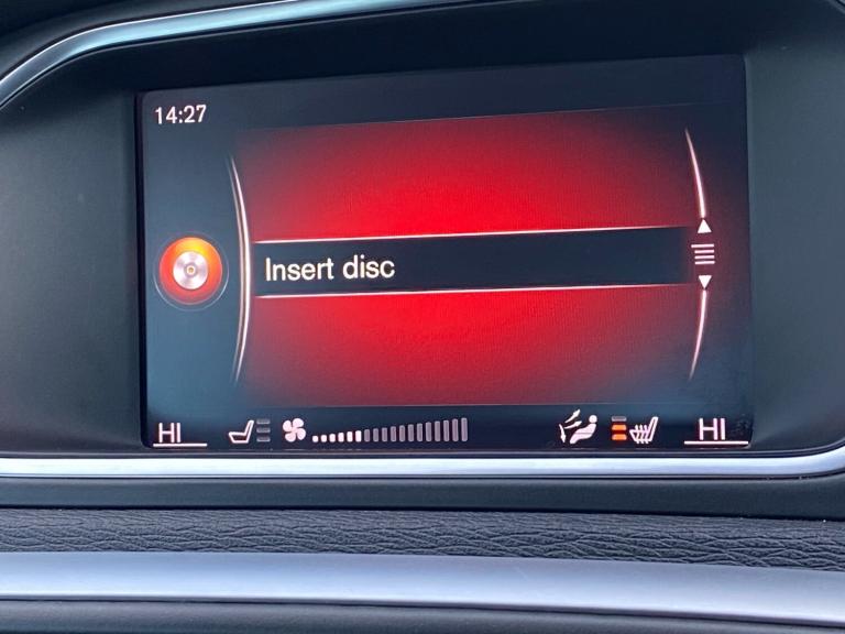 2018 Volvo V40 T3 [152] Inscription 5dr - Sat Nav &amp; Rear Camera &amp; Heated Seats HATCHBACK ...