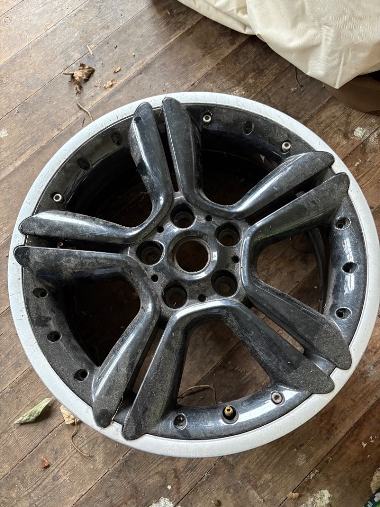 Mini Cooper S 18” split rim £80ono