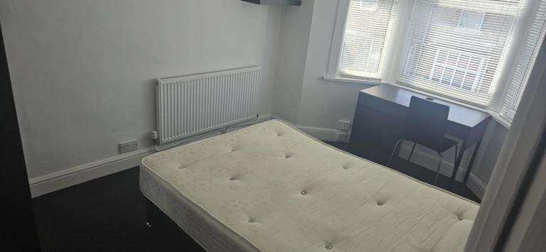 Spacious and Cosy 5 Bed House for Rent – CV2 4FF