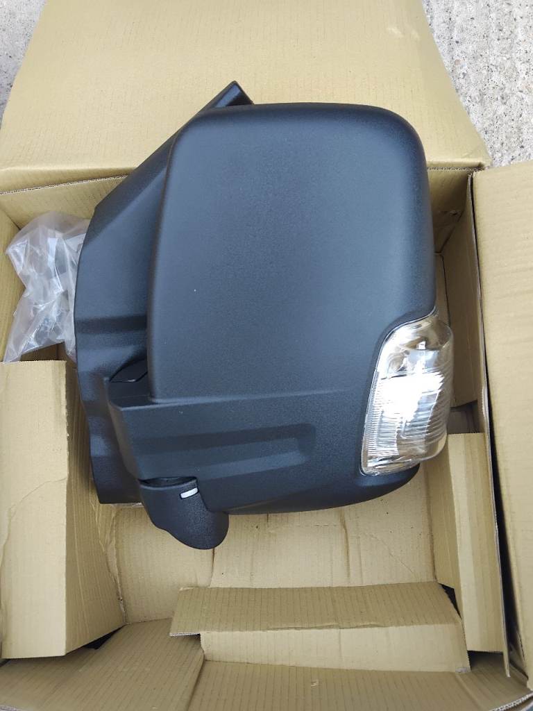 Brand New Pair of Van Side Mirrors (Left & Right) – Unused in Box