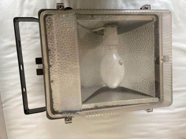 Outdoor Floodlight with Bulb – Good Condition