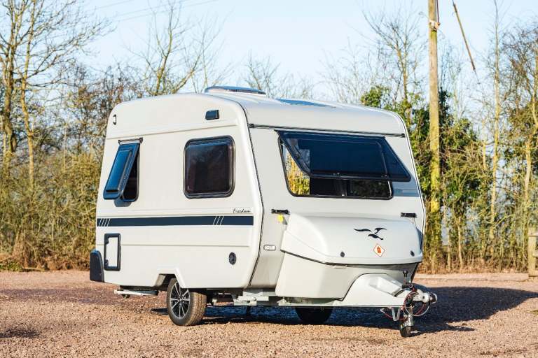 Freedom Jetstream Twin Sport Flare | Small 2 Berth Caravan with Shower