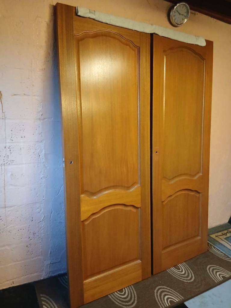 2 INTERNAL DOORS - EXCELENT CONDITION FOR SALE