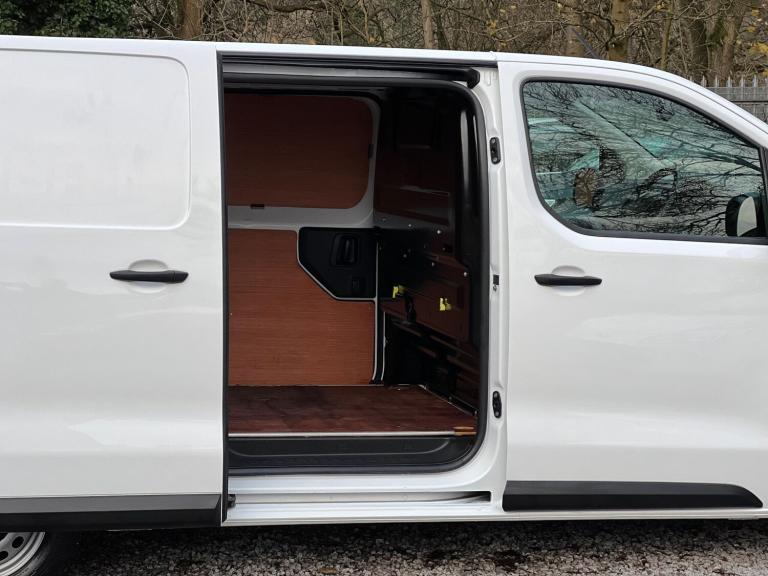 2021 Peugeot Expert 1.5 BlueHDi 1000 Professional Premium Standard Panel Van MWB Euro 6 (s/s) 6 P...