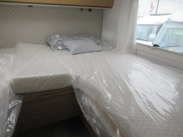 ADRIA CORAL 670 DL 60Y EDITION